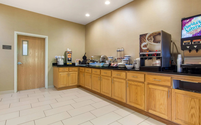 Comfort Inn & Suites Milford / Cooperstown