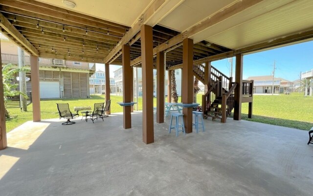 Sea-renity 3 Bedroom Home by Redawning