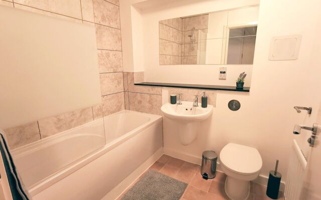 MK Hub Apartment with Oak Furniture