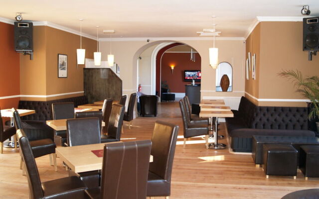 Palm Grove Hotel