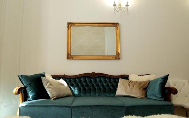 Bella DeLux Apartment