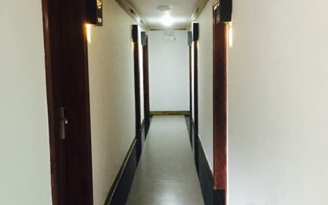 Qianhu Mingyue Hotel