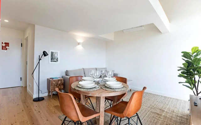 Superb Flat w/ Balcony and AC by LovelyStay