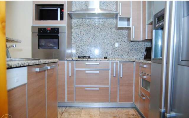 Apartment With 3 Bedrooms in Sarajevo, With Wifi - 7 km From the Slopes