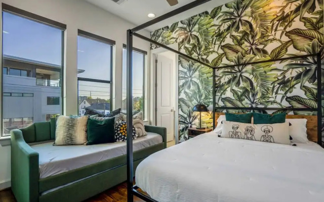 Urban Jungle Retreat in the HTX Skyline