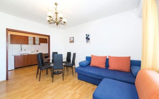 Beautiful Home in Trogir With Wifi and 3 Bedrooms