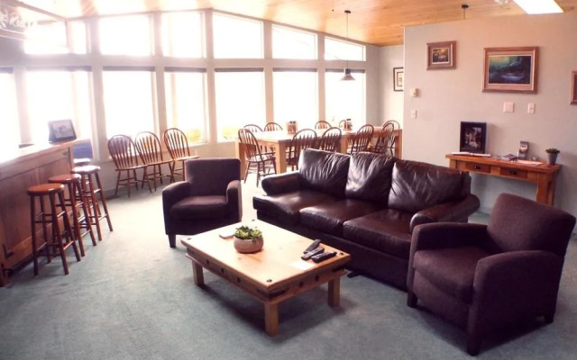 Reel Obsession Fishing Lodge Vancouver Island- All Inclusive