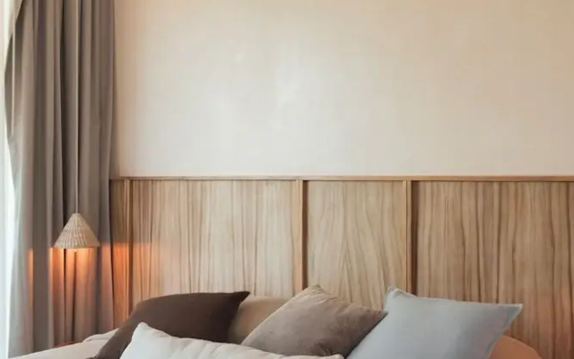 2BR Penthouse with Rooftop & Pool B5