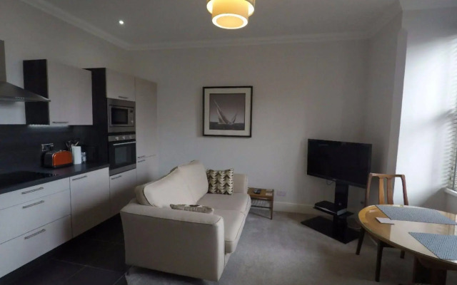 Paramount Apartments