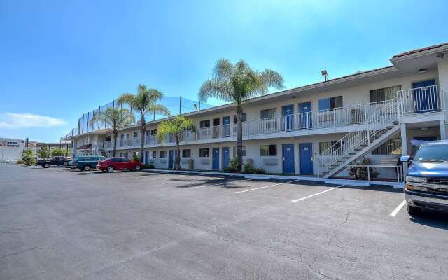 Motel 6 Rowland Heights, CA - Los Angeles - Pomona