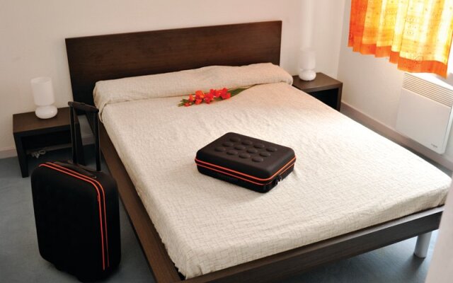Park&Suites Appart'City Saint-Etienne Saint Priest en Jarez - Appart Hôtel