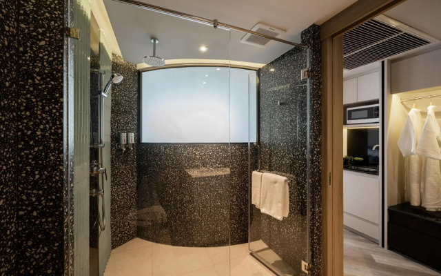 Seekers Finders Rama IV Hotel, SureStay Collection by BW