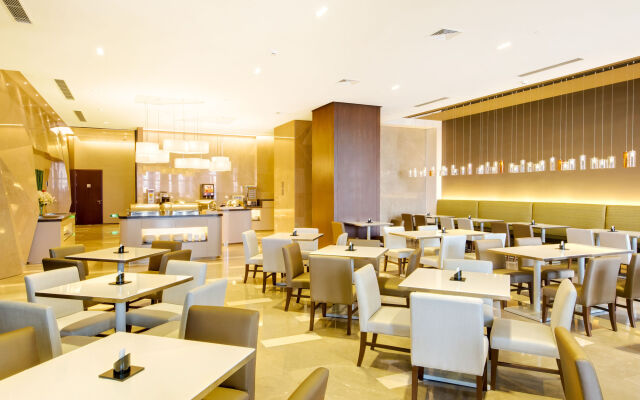 Holiday Inn Express Shanghai Jinsha by IHG