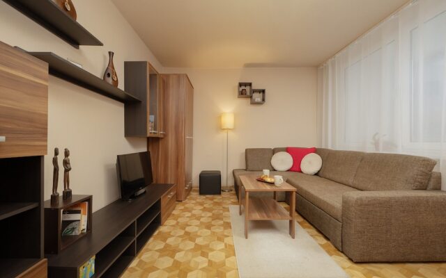 Apartment With Balcony for 2 by Renters