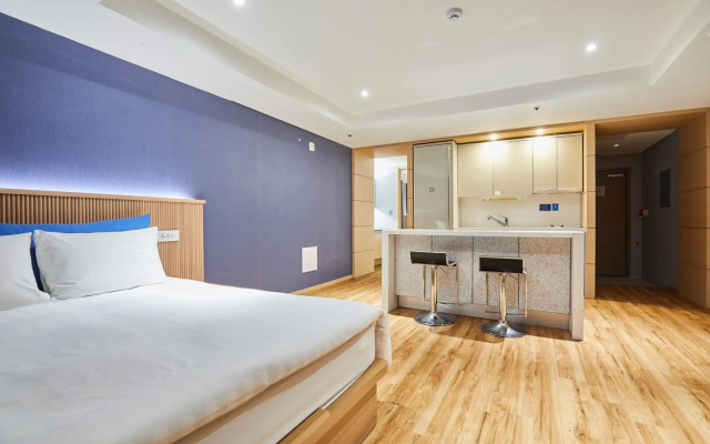 Kolon Seacloud Hotel