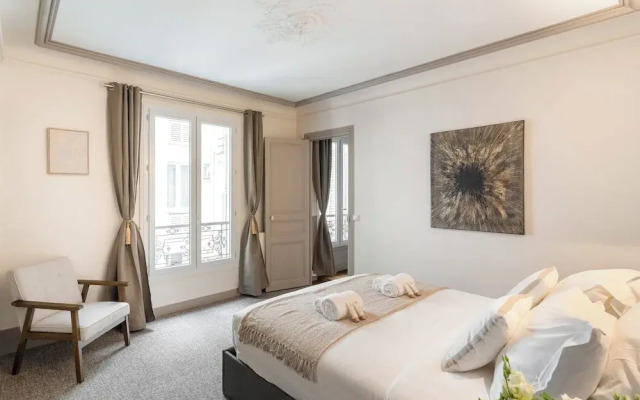 1539 Belles Feuilles