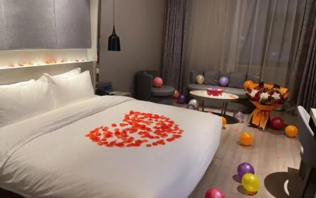 Orange Hotel (Beijing Tongzhou Universal Wanda Plaza)