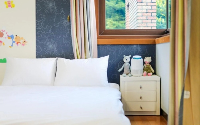 Yangpyeong Weekly Kids Pool Villa