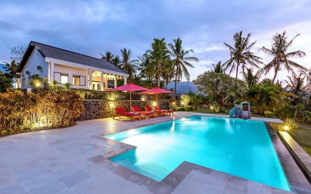 Villa Bloom by Villa Finder