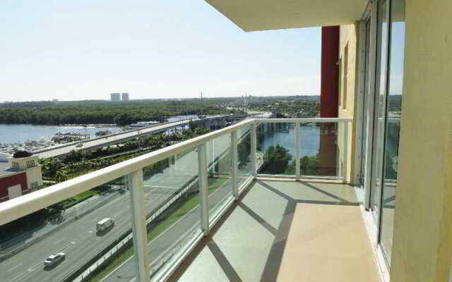 Large 3 Bedroom Apartment in Sunny Isles