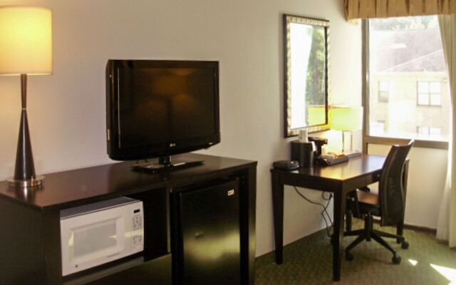 Ramada by Wyndham Shreveport Airport