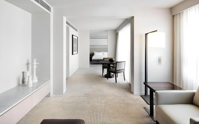 Hotel Realm