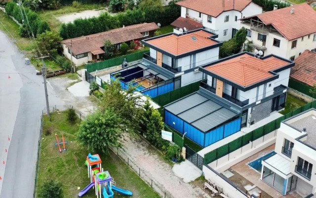 Zumrut Villas