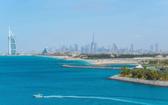 LUX Holiday Home - Azure Residence 1