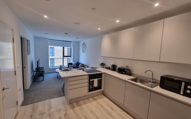 Trafford Suite Modern 1 bed With Cinema Room