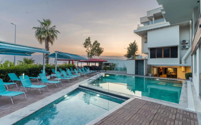 Tema 242 Hotel