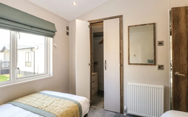 Broadland Sands Lodge