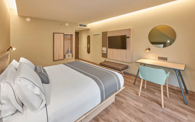 City Express Plus by Marriott Mazatlán