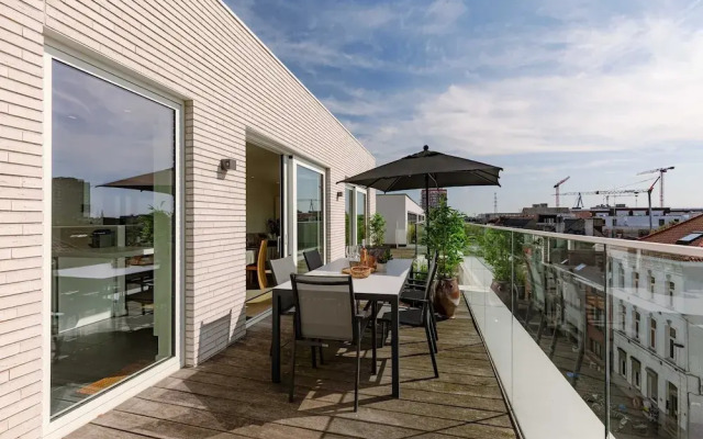 Spacious Apartment in Ghent With big Terrace