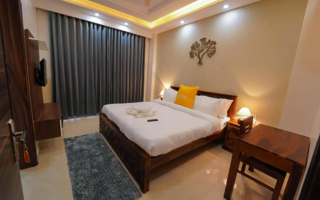 Lime Tree Two Bhk Service Apartment Golf Course Road Gurgaon