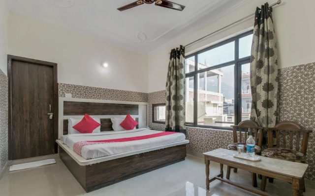 OYO 24893 Palak Lodge