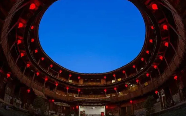 Tea Man Station 3 Fuqian Building 1906 Tulou Homestay