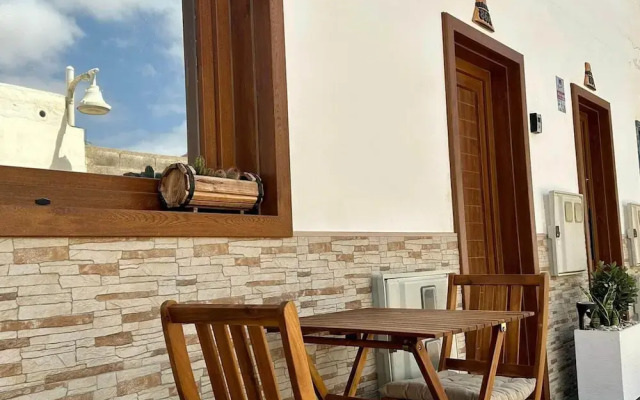Bayside La Graciosita Traditional Home