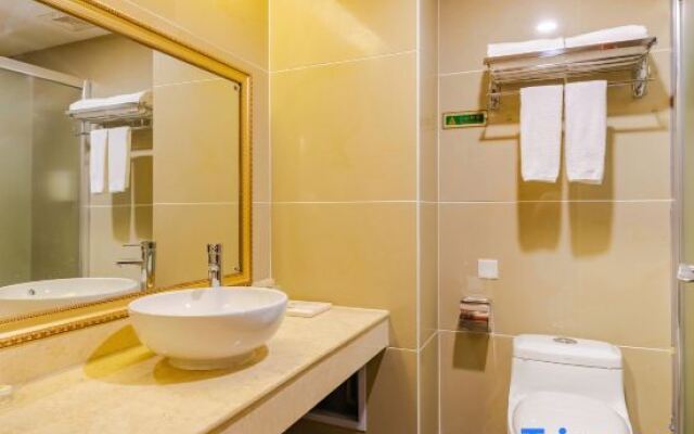 Vienna Hotel (Shenzhen International Convention and Exhibition Center Shajing Shangnan)