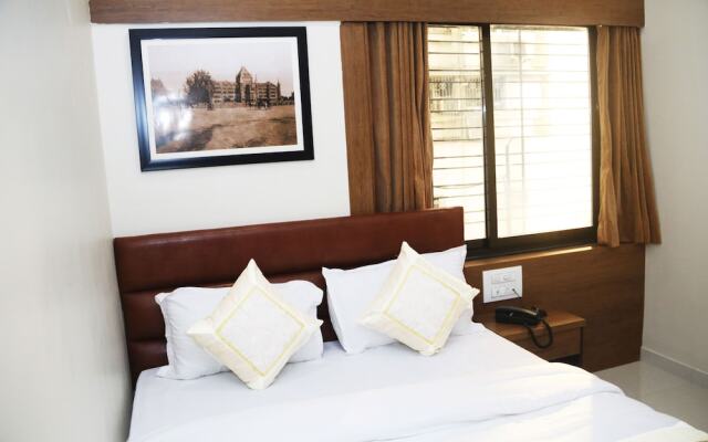 Deluxe Inn