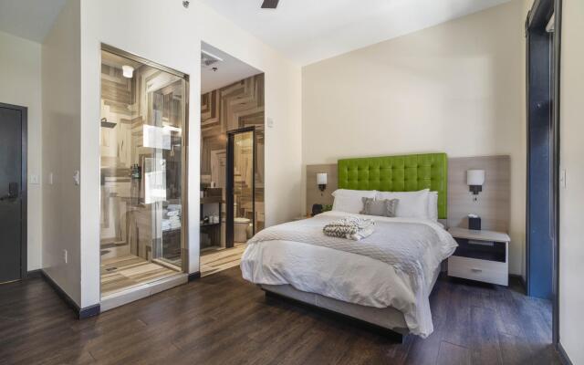 Cozy En Suite Studio