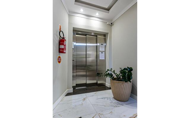 Apto amplo com suíte na praia do Santinho SBR304