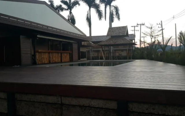 Palm Hug Resort & Camping Homestay