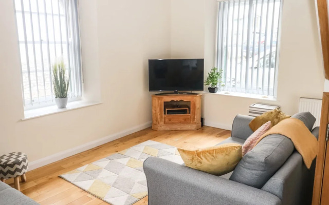 1 Greenswood Court