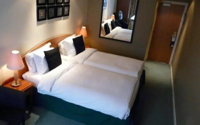Manor Hotel