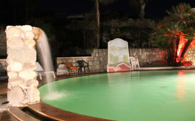 Paco Residence