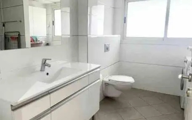 Sunny 3BR Apartment Golf Residence
