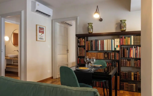 Turin Bed & Books by Wonderful Italy