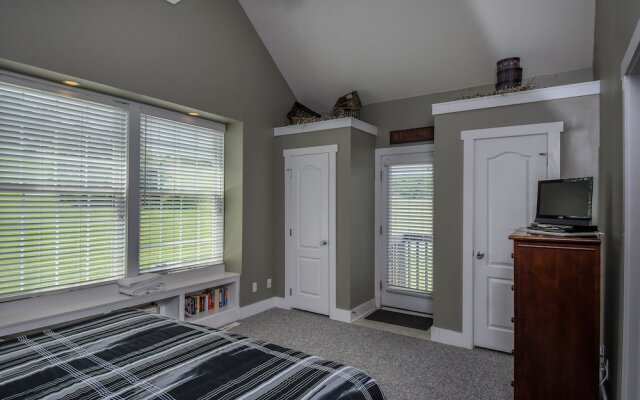 Greens at the Lake 5 Bedroom House