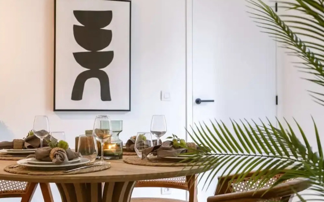 Beautiful Warm Apartment With Terrace in Ostend
