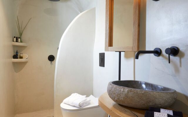 Floria Suites